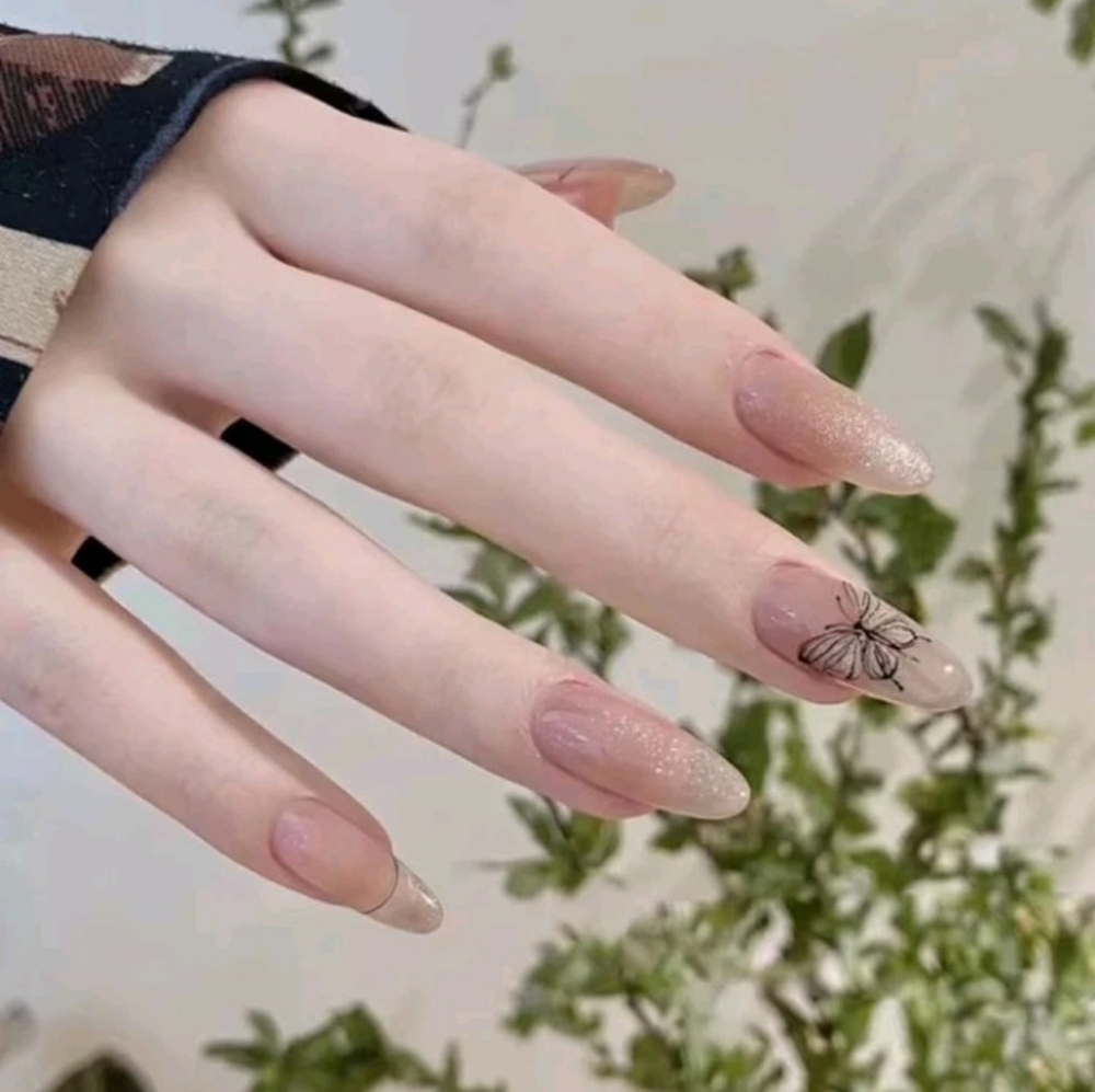 Long butterfly pattern oval fake nail set